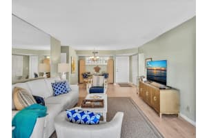 5 Colonial Club Drive 300, Boynton Beach, FL 33435 Sold 04/16/25