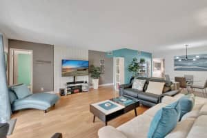 2031 S Seacrest Boulevard A, Boynton Beach, FL 33435 Sold 04/17/25