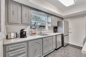 2031 S Seacrest Boulevard A, Boynton Beach, FL 33435 Sold 04/17/25