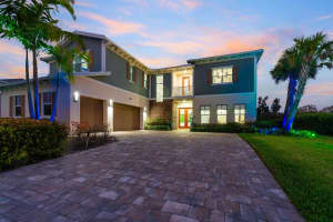 5442 E Stillwater Shores Drive, Davie