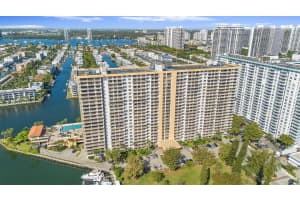 290 174th Street 1111, Sunny Isles Beach, FL 33160 - MLS#R11066510