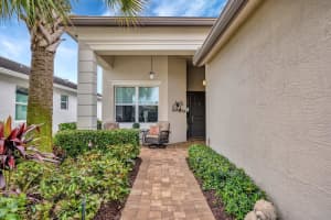 11877 SW Waterford Isle Way, Port Saint Lucie, FL 34987 Sold 07/24/25