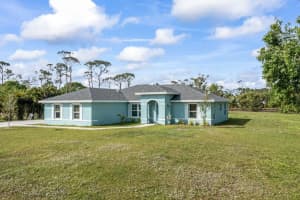 8682 Lonesome Pine Trail, Fort Pierce, FL 34945 Sold 04/25/25