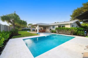 702 SW 27th Terrace, Boynton Beach, FL 33435 Sold 04/30/25