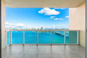 2640 Lake Shore Drive 1212, Riviera Beach, FL 33404 Sold 04/17/25