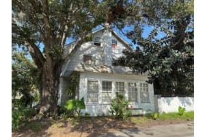 724 Texas Court, Fort Pierce, FL 34950 Sold 03/21/25