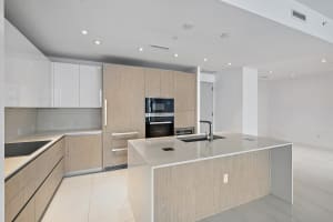 3100 Ocean Drive N H1502, Singer Island, FL 33404 Sold 08/29/25