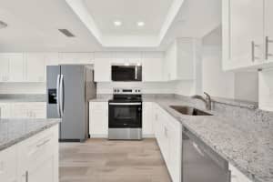 11 Willowbrook 207 Lane 207, Delray Beach, FL 33446 Sold 09/29/25