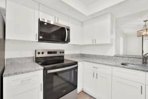 11 Willowbrook 207 Lane 207, Delray Beach, FL 33446 Sold 09/29/25