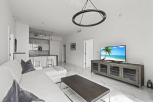 550 Okeechobee Boulevard Uph-03, West Palm Beach, FL 33401 - MLS#R11066931
