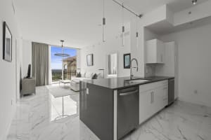 550 Okeechobee Boulevard Uph-03, West Palm Beach, FL 33401 - MLS#R11066931