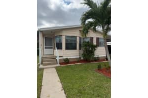 561 Barb Ann Lane, Port Saint Lucie