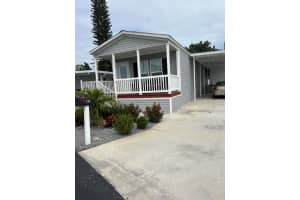 121 Sandhill Boulevard, Fort Pierce