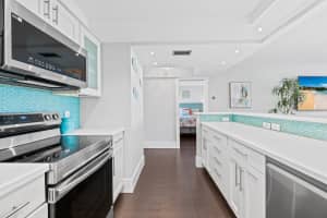 250 NW 67th Street 423, Boca Raton, FL 33487 Sold 04/28/25