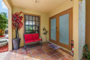 733 NW 40th Terrace, Deerfield Beach, FL 33442 Sold 04/15/25