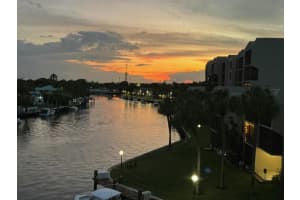 15 Royal Palm Way 402, Boca Raton