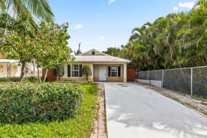 1056 Peak Road, Lake Worth, FL 33462 Sold 05/12/25