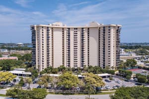 2480 Presidential Way 204, West Palm Beach
