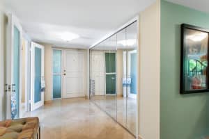 2480 Presidential Way 204, West Palm Beach, FL 33401 Sold 01/16/26