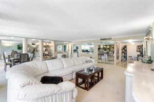 2480 Presidential Way 204, West Palm Beach, FL 33401 Sold 01/16/26