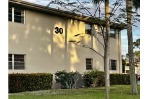 30 Lake Vista Trail 102, Port Saint Lucie, FL 34952 Sold 04/17/25