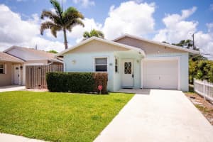 141 E Riverside 40 Drive 40, Jupiter, FL 33469 Sold 04/29/25