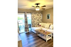 1548 SE Royal Green Circle 105, Port Saint Lucie, FL 34952 - MLS#R11067288