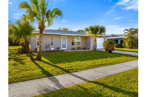 358 NE Floresta Drive, Port Saint Lucie, FL 34983 Sold 04/23/25