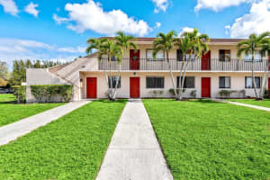 600 Nottingham Circle A, Greenacres, FL 33463 Sold 06/12/25