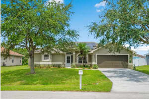 477 SW Balfour Avenue, Port Saint Lucie, FL 34952 Sold 04/04/25