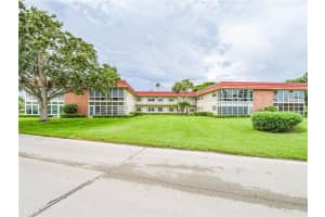 57 Woodland Drive 201, Vero Beach, FL 32962 - MLS#R11067560