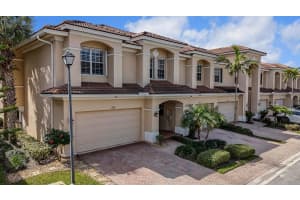 318 SW Walking Path, Stuart, FL 34997 Sold 05/14/25