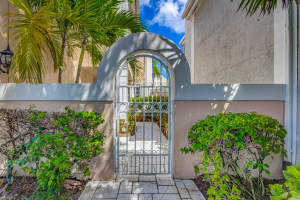 17 Selby Lane, Palm Beach Gardens, FL 33418 - MLS#R11067865