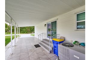 7816 SE Wren Avenue, Hobe Sound, FL 33455 Sold 06/12/25