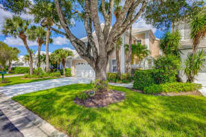 355 Prestwick 4 Circle 4, Palm Beach Gardens, FL 33418 - MLS#R11067903