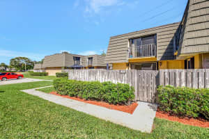 3717 37th Way, West Palm Beach, FL 33407 Sold 07/22/25