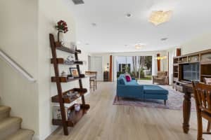 106 Bonaire Lane, Jupiter, FL 33458 Sold 08/07/25