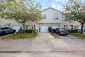 2093 SE Glen Ridge Drive, Port Saint Lucie, FL 34952 Sold 03/31/25