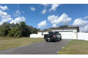 1086 W Leader Court, Labelle