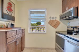 22 Abbey Lane 208, Delray Beach, FL 33446 Sold 07/01/25