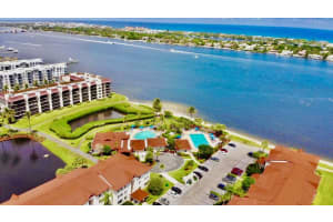 102 Half Moon Circle F2, Hypoluxo