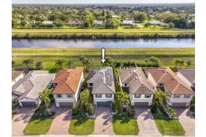 800 SE Villandry Way, Port Saint Lucie, FL 34984 - MLS#R11068093