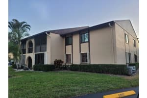 434 Pine Glen Lane C-2 Green Acres, FL 33463 - Off Market