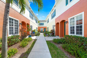 712 SW 1st Terrace, Pompano Beach, FL 33060 Sold 04/24/25
