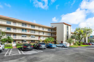 25 Abbey Lane 208, Delray Beach, FL 33446 Sold 04/16/25