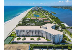 2295 S Ocean Boulevard 404, Palm Beach