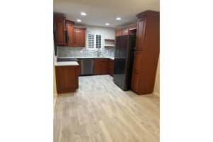 950 S Kanner Highway 124, Stuart