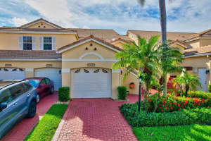 17275 Boca Club Boulevard 7, Boca Raton, FL 33487 Sold 04/23/25