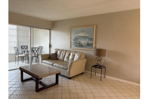 25 Golfs Edge A, West Palm Beach, FL 33417 Sold 06/20/25
