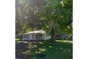 302 Ne 7th Street, Okeechobee